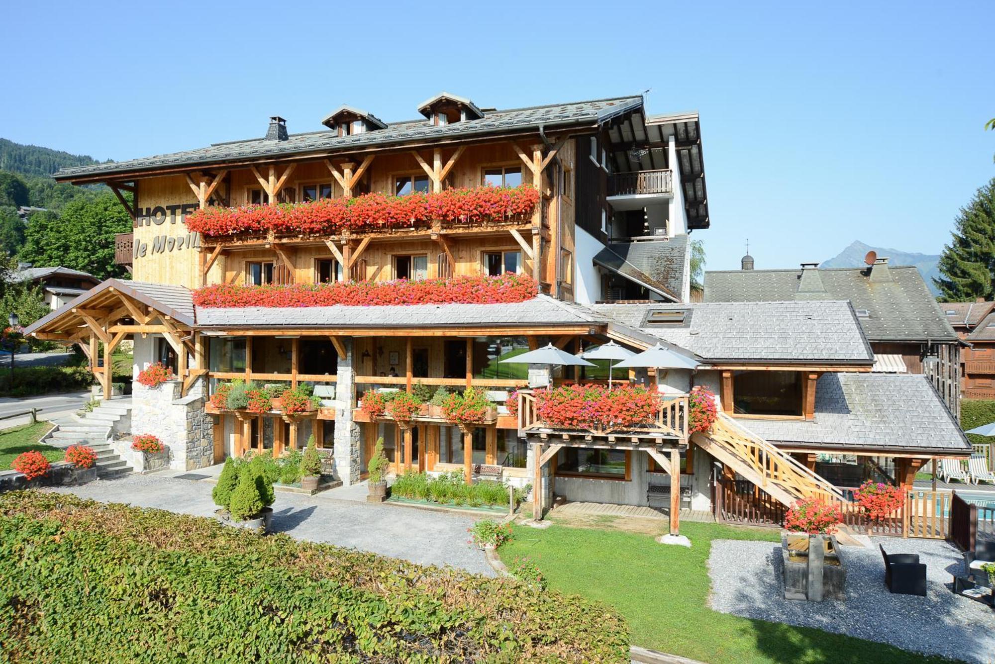 Hotel-Spa Le Morillon Charme & Caractere Exterior photo
