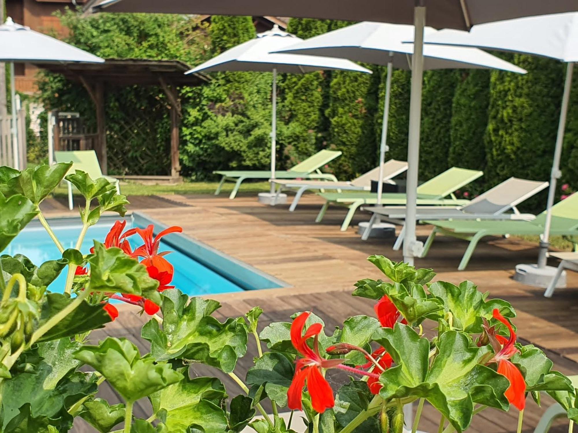 Hotel-Spa Le Morillon Charme & Caractere Exterior photo