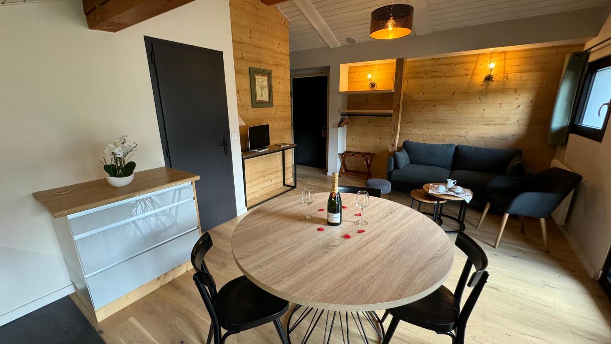 Hotel-Spa Le Morillon Charme & Caractere Exterior photo